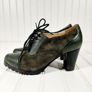 Vintage Darloro Suede/Leather Block Heel Lace Up Oxfords A344